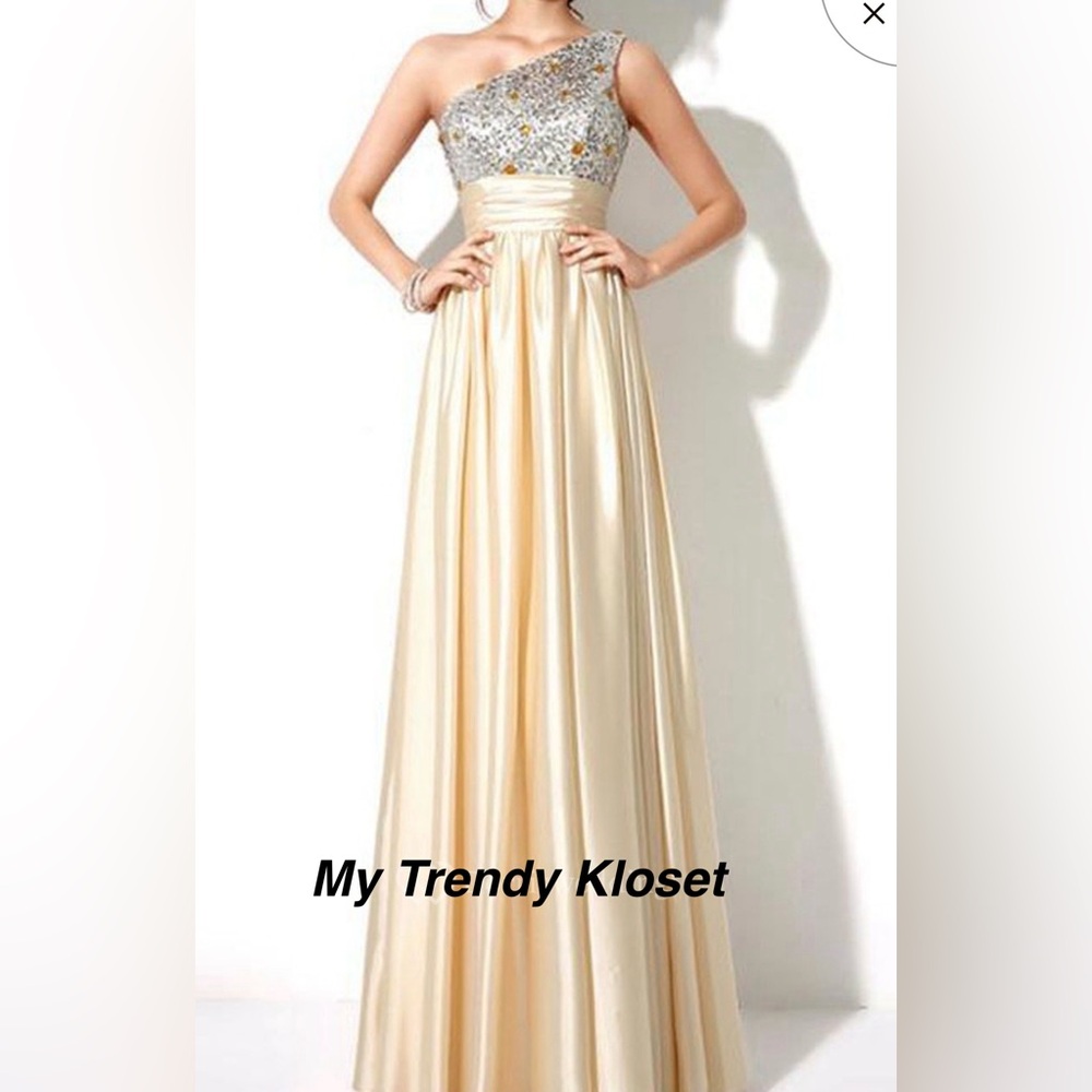 Sarah Bridal Stylish Beaded Sequins One-Shoulder Long Prom Dress Size M 8 NWT